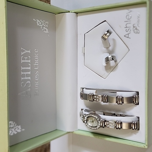 Ashley Princess Choice Jewelry Set - Picture 1 of 4